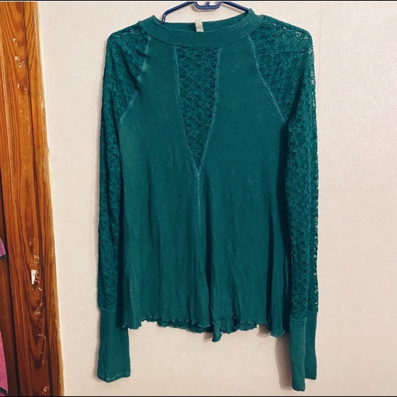 ⚡️NWT FREE PEOPLE Green lace panel long sleeve⚡️ - Picture 3 of 10